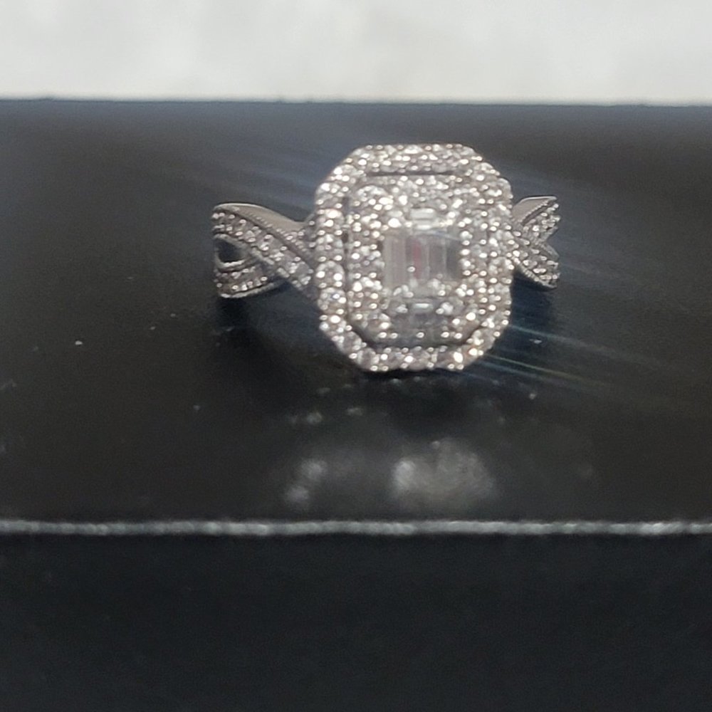 Diamond Engagement Ring Baguette& Round 1ct Tw 14k  White gold